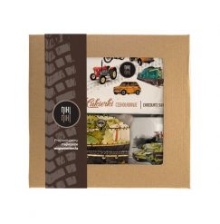 TKS — paczka (Zawartość paczki: koszulka, torba, kubek, słodycze; Rozmiar koszulki / bluzy: 4XL (męska); Kolor koszulki / bluzy: czarny; Rodzaj nadruk. Czarne bluzy męskie nikiniki, m, bez wzorów, z bawełny, bez kaptura. Za 179.00 zł.