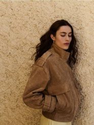 Kurtka ze skóry naturalnej - kremowy. Białe kurtki damskie Reserved, l, bez wzorów, ze skóry, bez kaptura. Za 599.99 zł.