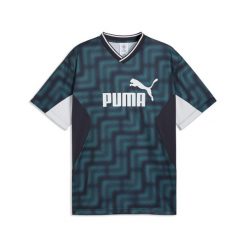 Męska luźna koszulka piłkarska Essentials z blokami kolorów PUMA. Zielone koszulki sportowe męskie Puma, m, bez wzorów, bez kołnierzyka, bez ramiączek, do piłki nożnej. Za 149.00 zł.