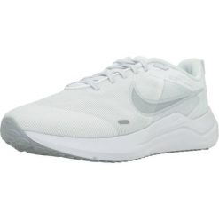 Buty do biegania męskie Nike Downshifter 12. Białe buty sportowe męskie Nike, z materiału, bez zapięcia, do biegania, nike downshifter. Za 366.00 zł.