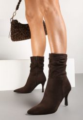 Brązowe Marszczone Botki Vices z Ekozamszu na Niskim Obcasie Typu Szpilka Savalith. Brązowe botki damskie Renee, z jeansu, eleganckie, bez obcasa, na obcasie, bez zapięcia. Za 129.99 zł.