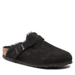 Kapcie Birkenstock. Czarne kapcie damskie Birkenstock, bez wzorów. Za 809.99 zł.