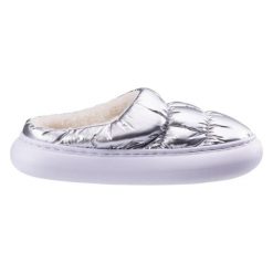 Kapcie damskie Martes Essentials Arvena. Białe kapcie damskie MARTES ESSENTIALS, bez wzorów, z materiału. Za 73.07 zł.