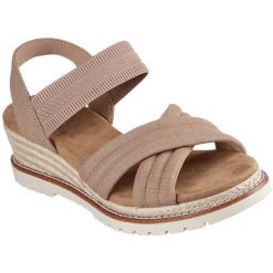 Sandały damskie Skechers Desert Chill Sweet. Brązowe klapki damskie Skechers, bez wzorów, bez obcasa, bez zapięcia. Za 290.00 zł.