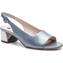 Sandały HÖGL - 7-102105 Blue 3200. Niebieskie sandały damskie marki HÖGL, bez wzorów, z lakierowanej skóry. Za 619.00 zł.