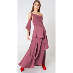 Keepsake Sukienka Be Mine - Pink,Purple. Sukienki damskie Keepsake, z kopertowym dekoltem. W wyprzedaży za 279.59 zł.