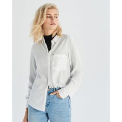 Gładka koszula z wiskozy - Biały. Koszule damskie marki Sinsay. Za 39.99 zł.