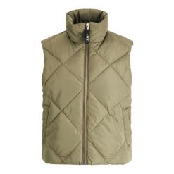 Kamizelka damska JJXX Fume Szorty Quilted. Brązowe szorty damskie JJXX, bez wzorów, z tkaniny, eleganckie. W wyprzedaży za 194.10 zł.