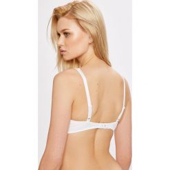 Triumph - Biustonosz Amourette Charm. Biustonosze marki Triumph. W wyprzedaży za 119.90 zł.