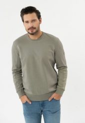 Gładka bluza B-MONTE. Zielone bluzy męskie Volcano, m, bez wzorów, z dzianiny, bez kaptura. Za 149.99 zł.