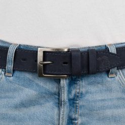 Pasek męski skórzany zamszowy skóra naturalna granatowy Beltimore W46 : Kolory - granatowy, Rozmiar pasków - r.85-100 cm. Niebieskie paski damskie bez wzorów, ze skóry. Za 59.90 zł.