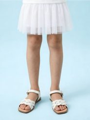 Sandały dziewczęce - biały. Białe sandały dziewczęce Sinsay, bez zapięcia. Za 39.99 zł.