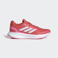 Buty Runfalcon 5 Running. Białe obuwie sportowe damskie Adidas, bez wzorów, do biegania. Za 259.00 zł.