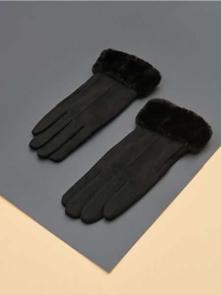 Rękawiczki - czarny. Czarne rękawiczki damskie Sinsay, bez wzorów, z futra. Za 25.99 zł.