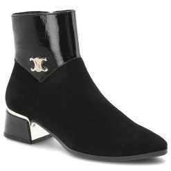 Botki damskie Armodo o eleganckim fasonie z zamszową cholewką lakierowanym wykończeniem ozdobnym metalowym detalem i stabilnym obcasem czarne, 2402 C. Czarne kozaki damskie Armodo, z zamszu, bez obcasa, na obcasie. Za 459.00 zł.