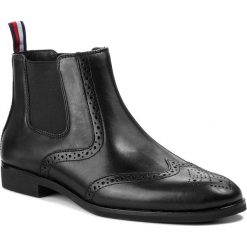 Sztyblety TOMMY HILFIGER - Dressy Casual Leathe FM0FM01749 Black 990. Botki męskie marki Tommy Hilfiger. W wyprzedaży za 379.00 zł.