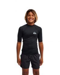 Koszulka surf UPF 50 z krótkim rękawem dla Chłopcy EVERYDAY Czarny. Czarne t-shirty dla chłopców Quiksilver, bez wzorów, z elastanu, bez ramiączek. Za 109.99 zł.
