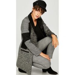 Desigual - Płaszcz. Szare kurtki damskie Desigual, bez wzorów, z bawełny, bez kaptura. W wyprzedaży za 569.90 zł.