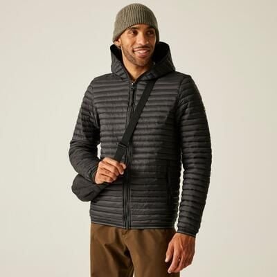 Męska pikowana kurtka Rigain. Czarne kurtki męskie Regatta, l, bez wzorów, z materiału, sportowe, bez kaptura. Za 279.99 zł.