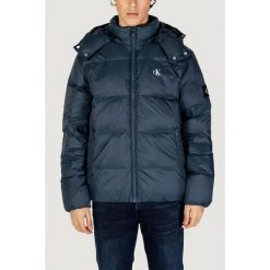 Kurtka puchowa Mężczyzna CALVIN KLEIN ESSENTIALS DOWN. Niebieskie kurtki męskie Calvin Klein, m, bez wzorów, z poliamidu, bez kaptura. W wyprzedaży za 623.85 zł.