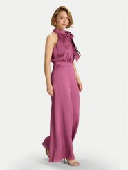 Swing Kombinezon 3AH01600 Różowy Regular Fit. Czerwone sukienki damskie Swing, bez wzorów, z syntetyku, bez kołnierzyka, bez ramiączek. Za 919.99 zł.