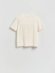 T-shirt z haftem - złamana biel. T-shirty damskie Reserved, l, bez wzorów, z bawełny, bez kołnierzyka. Za 79.99 zł.