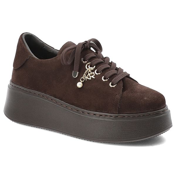 Czekoladowe Sneakersy Karino Modne Buty Damskie Na Platformie. Brązowe półbuty damskie Karino, bez wzorów, z weluru, eleganckie, bez obcasa, na platformie, bez zapięcia. Za 484.99 zł.