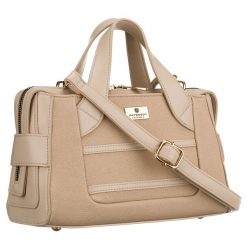 Elegancka, beżowa torebka damska wykonana z materiału syntetycznego, zamykana suwakiem - Peterson. Brązowe torebki do ręki damskie Peterson, bez wzorów, z syntetyku, eleganckie, bez dodatków. Za 166.99 zł.