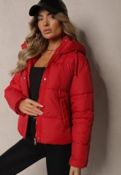 Czerwona Kurtka Pikowana Puffer z Kapturem Mivvia. Czerwone kurtki damskie Renee, na zimę, l, bez wzorów, z kapturem. Za 119.99 zł.