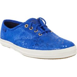 Keds niebieskie Champion Exotic Shimmer 610. Niebieskie trampki i tenisówki damskie Keds, bez wzorów, ze skóry, casualowe, bez zapięcia. W wyprzedaży za 239.00 zł.