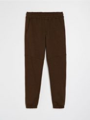 Spodnie regular fit - brązowy. Brązowe spodnie materiałowe męskie Sinsay, l, bez wzorów. Za 39.99 zł.