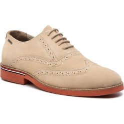 Półbuty PEPE JEANS - Dave PMS10275 Sand 847. Brązowe półbuty na co dzień męskie Pepe Jeans, z jeansu, bez zapięcia. W wyprzedaży za 179.00 zł.