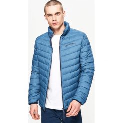 Pikowana kurtka z kontrastową podszewką - Niebieski. Niebieskie kurtki męskie Cropp. Za 129.99 zł.