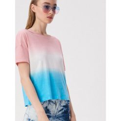 T-shirt z efektem tie dye - Biały. Białe t-shirty damskie Sinsay, s, bez wzorów, bez kołnierzyka. W wyprzedaży za 14.99 zł.