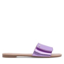 Klapki Jenny Fairy. Czerwone klapki damskie Jenny Fairy, bez wzorów, bez obcasa. Za 41.99 zł.