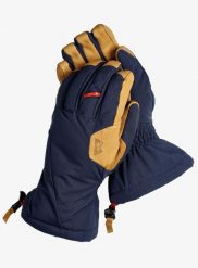 Rękawiczki wodoodporne Mountain Equipment Guide Glove. Niebieskie rękawiczki męskie MOUNTAIN EQUIPMENT, na zimę, bez wzorów, z materiału. Za 381.50 zł.