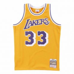 Koszulka NBA Los Angeles Lakers Swingman Kareem Abdul-Jabbar. Żółte koszulki sportowe męskie Mitchell & Ness, bez wzorów, bez kołnierzyka, bez ramiączek, do koszykówki. Za 513.50 zł.
