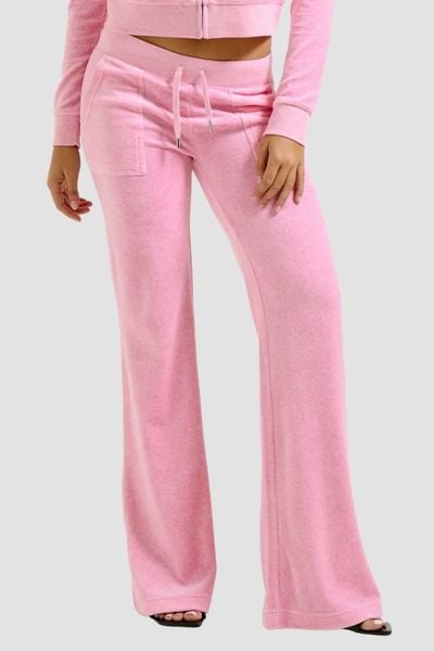 JUICY COUTURE Różowe damskie spodnie dresowe Layla Low Rise Pocket, Rozmiar M. Czerwone spodnie dresowe damskie Juicy Couture, m, bez wzorów, z dresówki. W wyprzedaży za 182.99 zł.