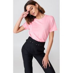 NA-KD Basic T-shirt oversize - Pink. Różowe t-shirty damskie NA-KD Basic, z bawełny. W wyprzedaży za 26.48 zł.