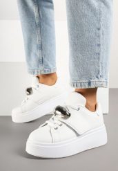 Białe Sneakersy na Platformie z Metaliczną Ozdobą Weolinne. Białe obuwie sportowe damskie Born2be, z aplikacjami, z dresówki. Za 89.99 zł.
