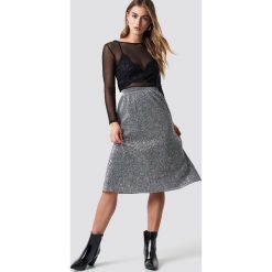 NA-KD Party Błyszcząca spódnica midi - Silver. Spódnice damskie marki NA-KD Party. W wyprzedaży za 60.97 zł.