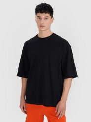4F T-shirt oversize gładki męski - czarny M. Czarne koszulki sportowe męskie 4f, m, bez wzorów, z bawełny, bez kołnierzyka, bez ramiączek, do koszykówki. W wyprzedaży za 39.99 zł.