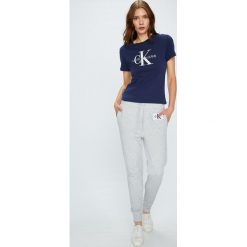 Calvin Klein Jeans - Spodnie. Jeansy damskie marki Calvin Klein Jeans. W wyprzedaży za 319.90 zł.