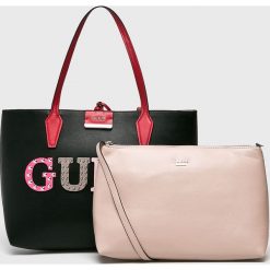 Guess Jeans - Torebka dwustronna. Torby na ramię damskie marki Guess Jeans. W wyprzedaży za 359.90 zł.
