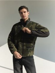 Kurtka sherpa ze stójką - zielony. Zielone kurtki męskie Reserved, l, bez wzorów, bez kaptura. Za 179.99 zł.