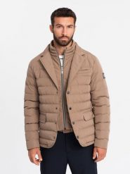 Pikowana męska kurtka o kroju marynarki – beżowa V5 - Rozmiar: XL. Brązowe marynarki męskie Ombre Clothing, z aplikacjami, z gumy, eleganckie. W wyprzedaży za 239.99 zł.