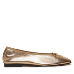 Baleriny Tommy Hilfiger. Żółte baleriny damskie Tommy Hilfiger, bez wzorów, bez obcasa. Za 379.99 zł.