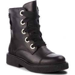 Botki KARINO - 2601/076-M Czarny. Czarne kozaki damskie Karino, z materiału, bez obcasa, na obcasie. W wyprzedaży za 279.00 zł.