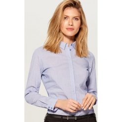 Klasyczna koszula z długimi rękawami - Niebieski. Niebieskie koszule damskie Mohito, klasyczne, z klasycznym kołnierzykiem, z długim rękawem. Za 79.99 zł.