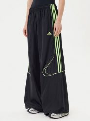 Adidas Spodnie dresowe Teamgeist adicolor JV7478 Czarny Oversize. Czarne spodnie dresowe damskie Adidas, s, bez wzorów, z dresówki. Za 279.99 zł.